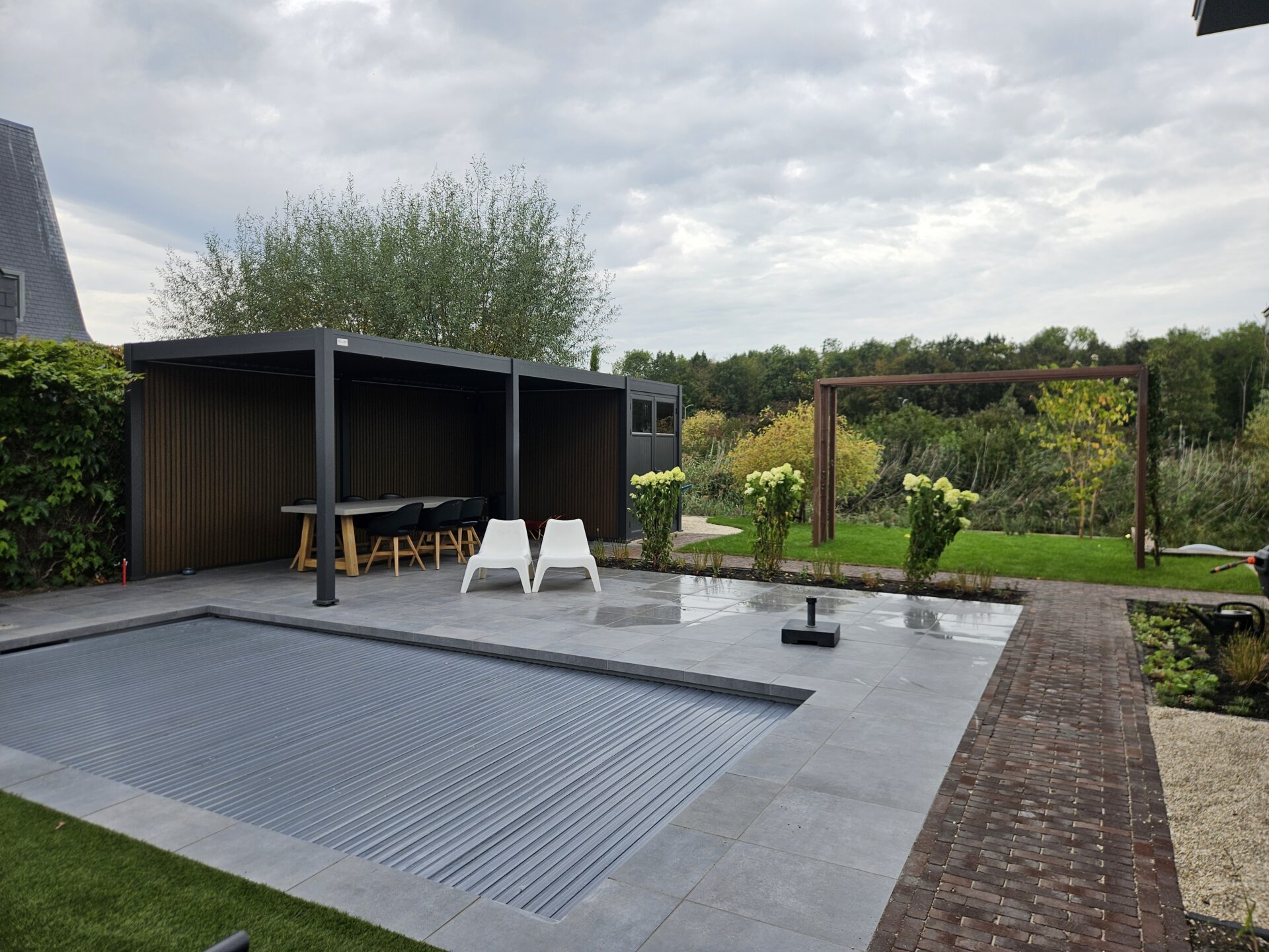 Tuinrenovatie Damoclesstraat Almere